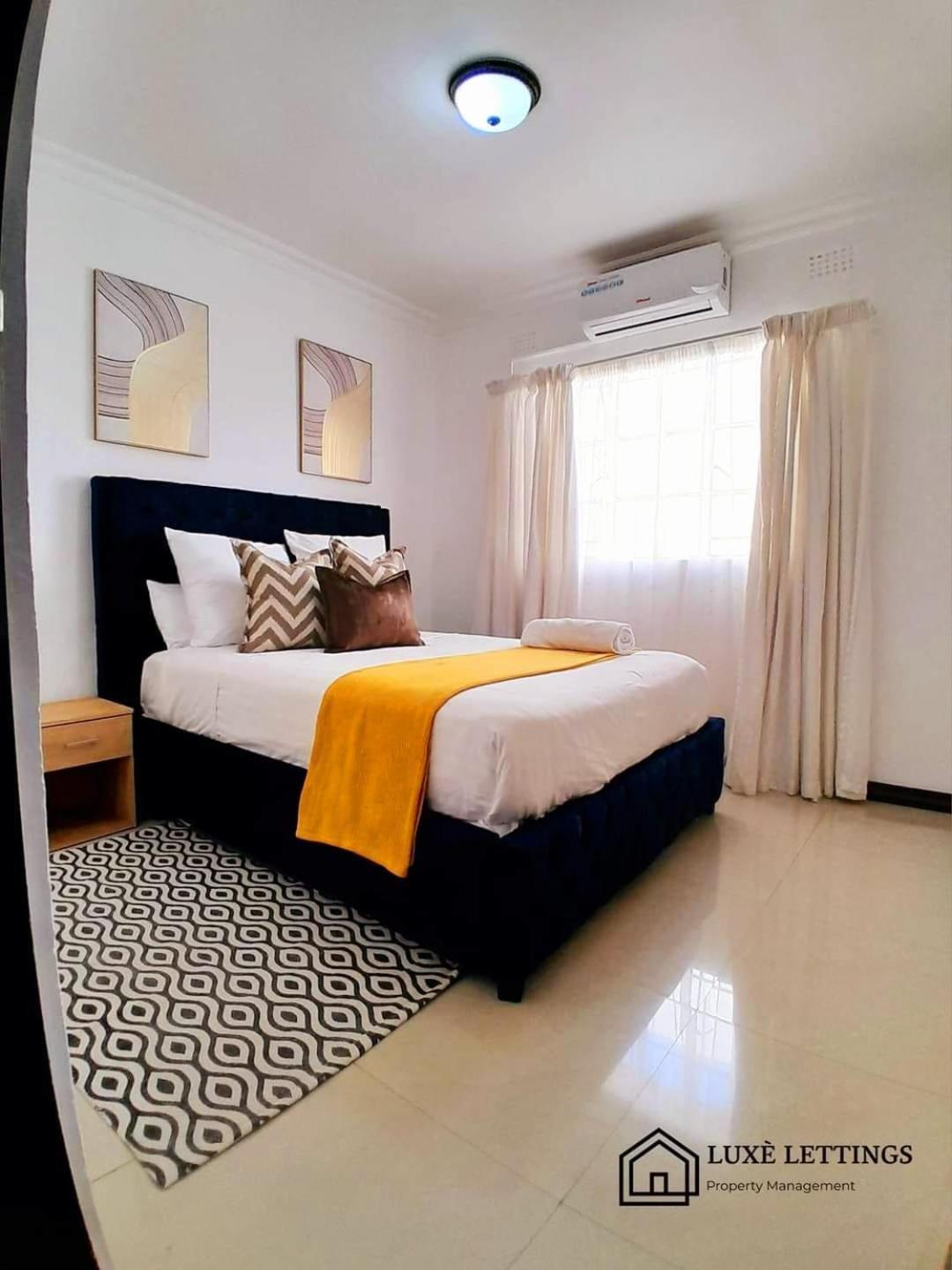 Crystal Apartments 利隆圭 外观 照片