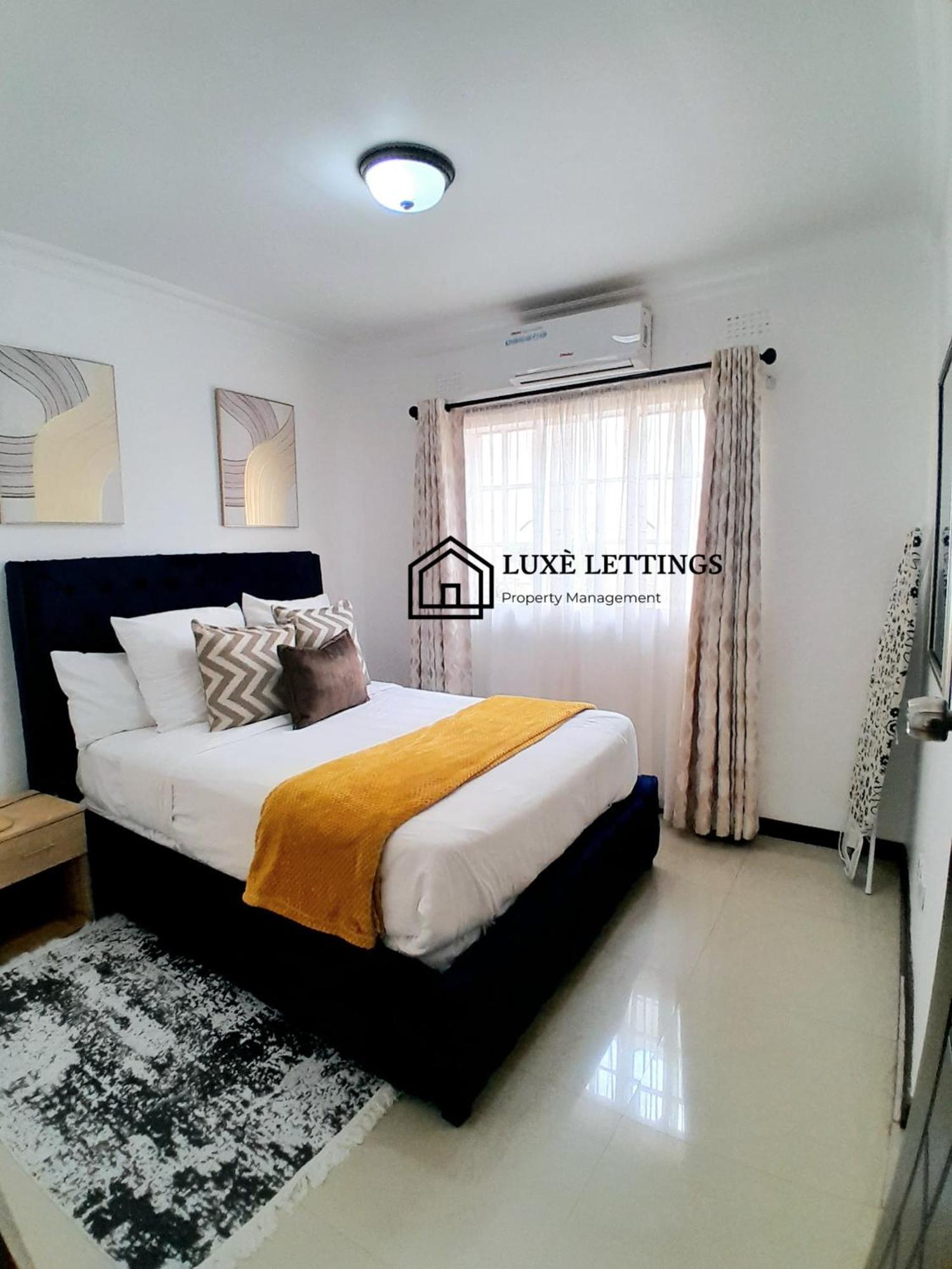Crystal Apartments 利隆圭 外观 照片