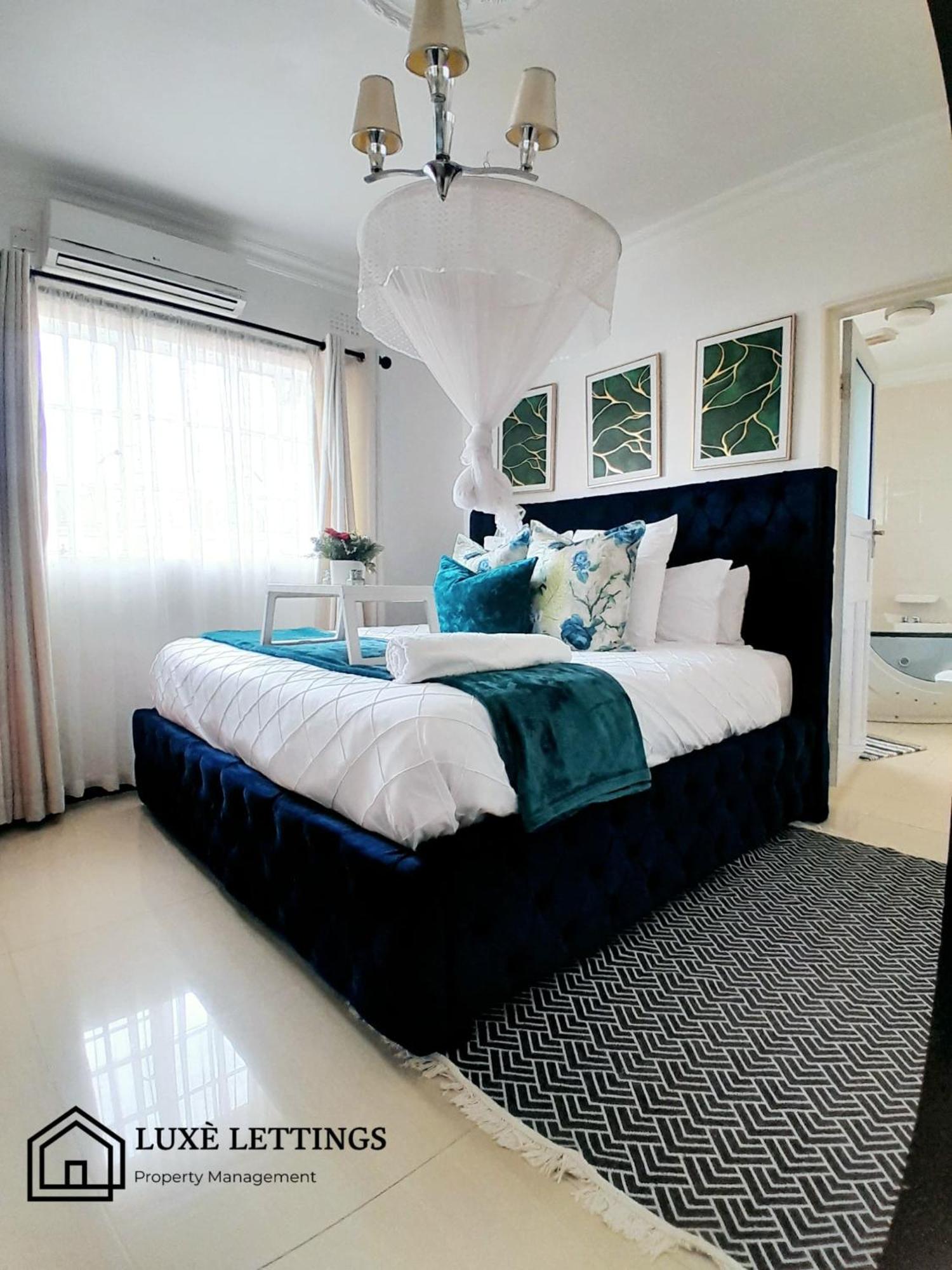 Crystal Apartments 利隆圭 外观 照片