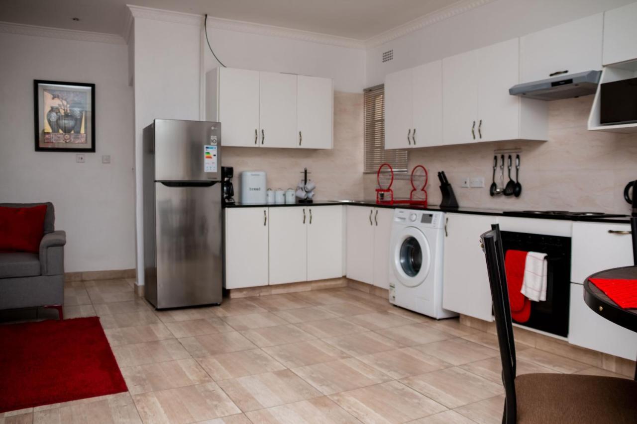 Crystal Apartments 利隆圭 外观 照片